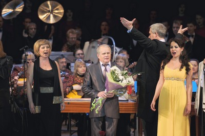 Юбиляра поздравили все солисты и коллективы филармонии Стремящийся к гармонии