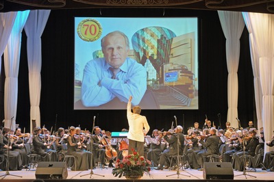 Стремящийся к гармонии