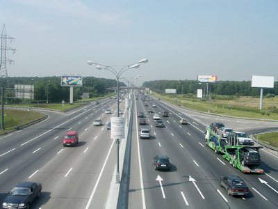 Из старых покрышек получается универсальный модификатор «Унирем», который делает асфальтобетонное покрытие гладким и долговечным «Унирем» сделает дороги гладкими