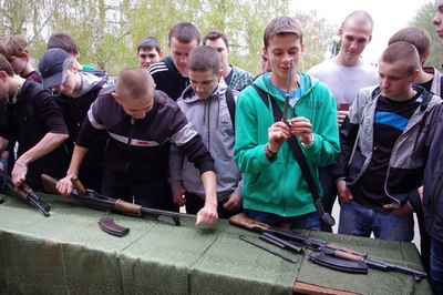 Мастер-класс по сборке оружия Готовы служить России