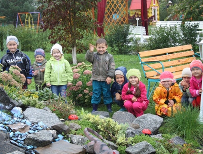 В детском садике «Солнышко» есть даже своя альпийская горка Нескучный садик