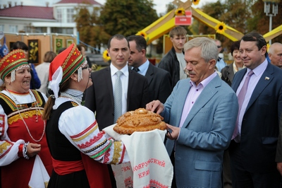 И даже песни у славян одни