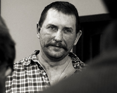 Художник Олег Булавин:  Если ждёшь чего-то,  то лучше ожидать с чувством юмора