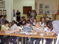 Сказка в детство отправляет