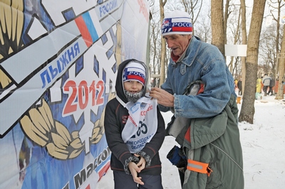 Лыжники Демоновы: дедушка Иван Егорович и внук Владислав А страсть осталась!