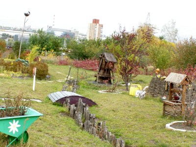 Там смородина цветёт