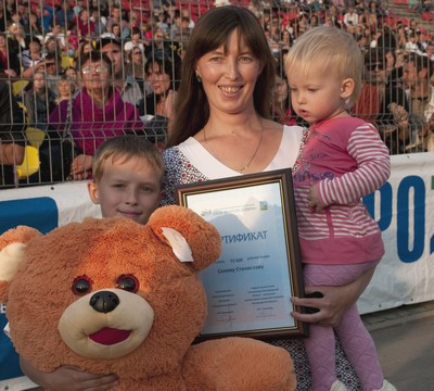 Семья Сеновых получила сертификат  на лечение девятилетнего Стаса Под флагом Добра победила дружба