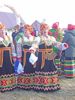 «Славяне мы: у нас в крови века…»