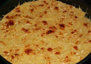 Кабачки под белым соусом с сыром